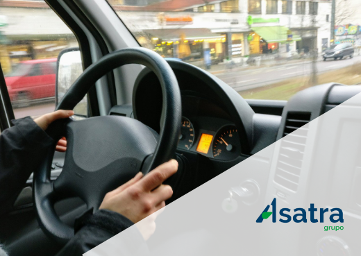 La DGT aclara el uso de la mascarilla en el coche: cuándo supone una infracción, quién multa y cuál es la infracción